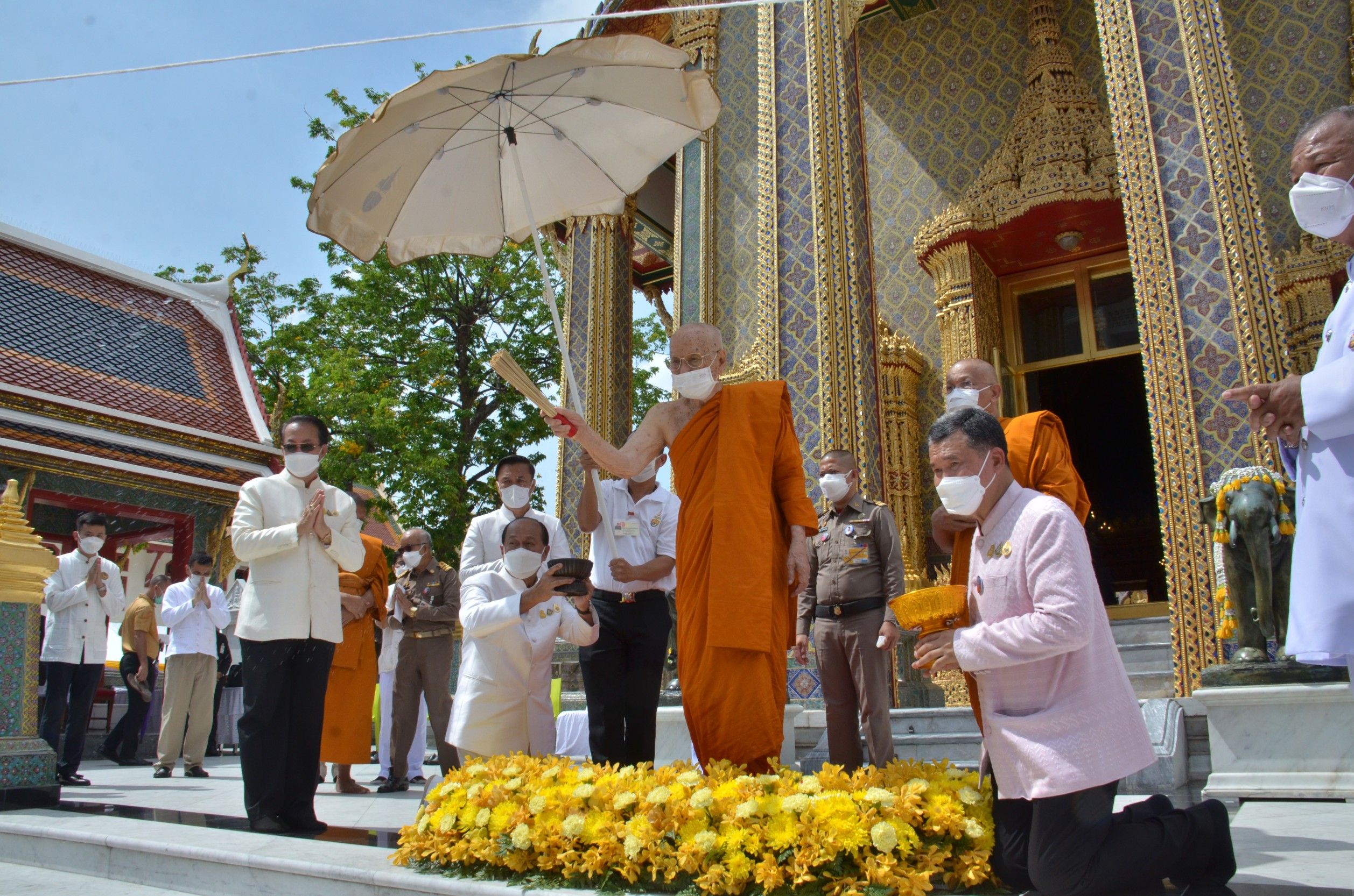 “สมเด็จพระสังฆราช” เสด็จเป็นองค์ประธานสงฆ์เททองหล่อพระเกศ “พระพุทธมุนีศรีประชานาถ” พระพุทธรูปประจำกระทรวงมหาดไทย