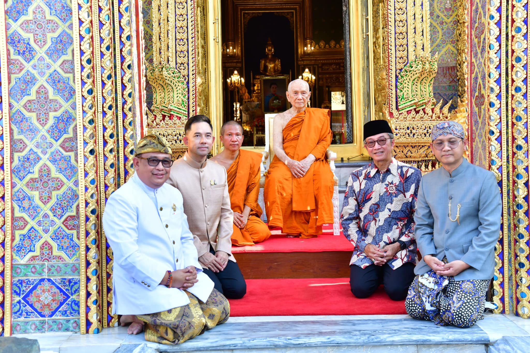 “พระสังฆราช” ประทานพระพุทธรูป ประดิษฐาน “ประเทศอินโดนีเซีย”