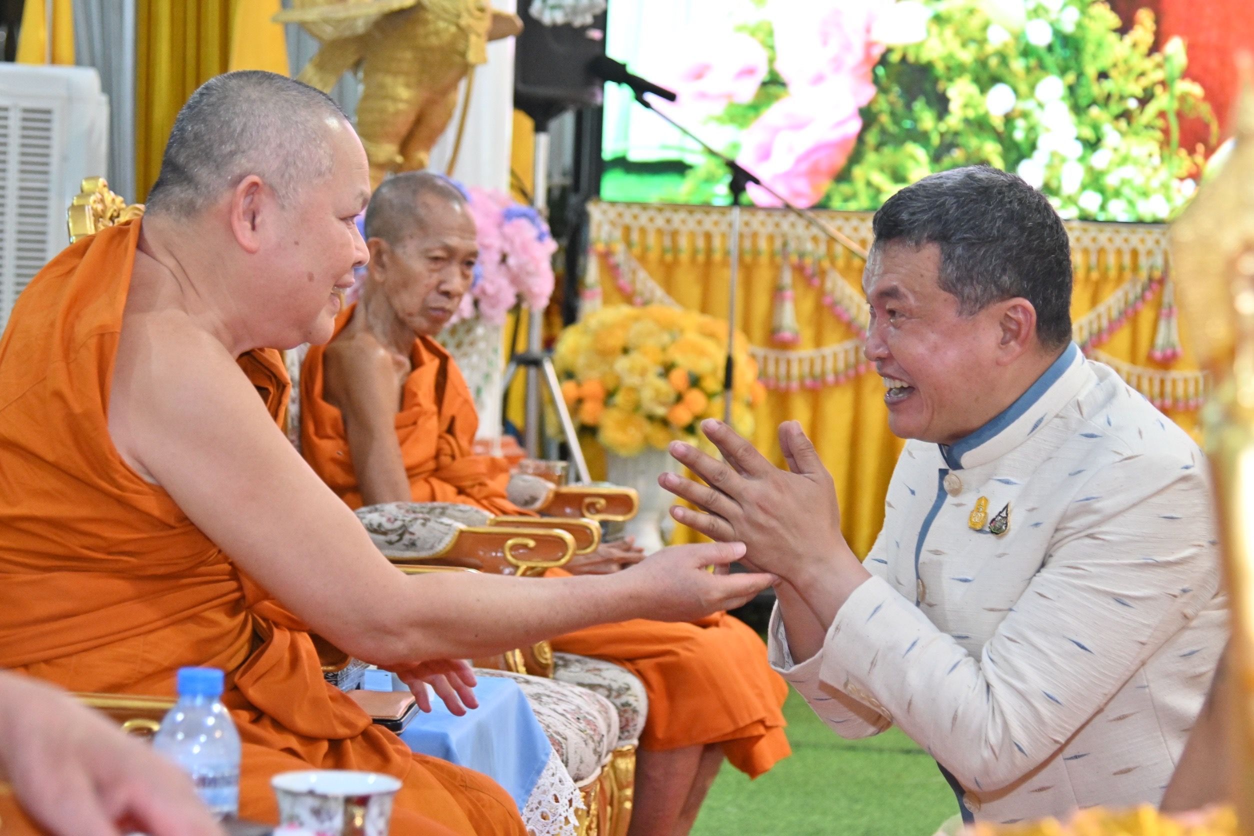 ปลัด มท. ขอคณะสงฆ์ ภาค 14 ร่วมสนองพระราชปณิธาน “ประเทศชาติมั่นคง ประชาชนมีความสุข” อย่างยั่งยืน