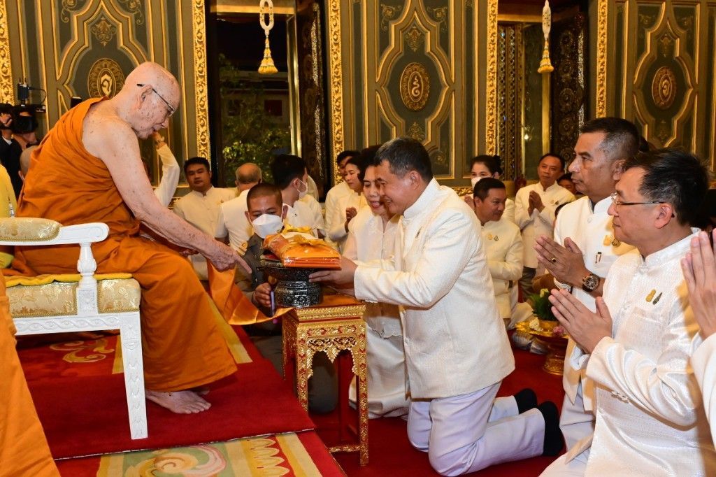 “สมเด็จพระสังฆราช” ทรงนำสวดมนต์ทำวัตรเย็น เนื่องในวันวิสาขบูชา