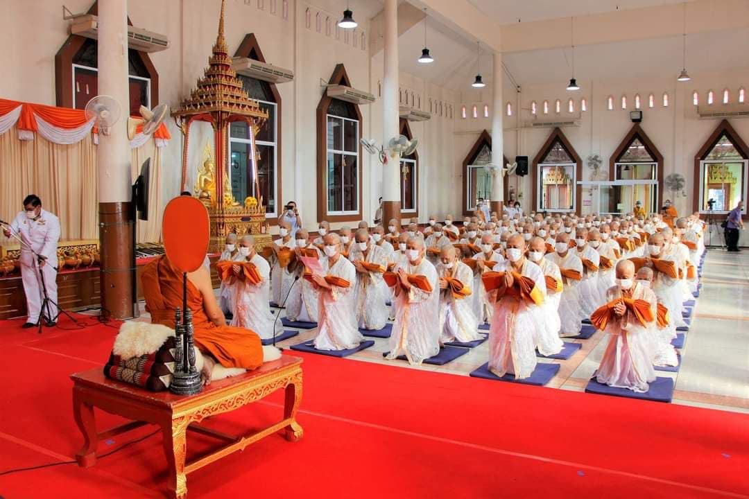 ครม.เห็นชอบ ขรก.ทุกประเภท สามารถร่วมบรรพชาอุปสมบทและบวชชีเฉลิมพระเกียรติ ในโอกาสมหามงคลเฉลิมพระชนมพรรษา 6 รอบ โดยไม่นับเป็นวันลา