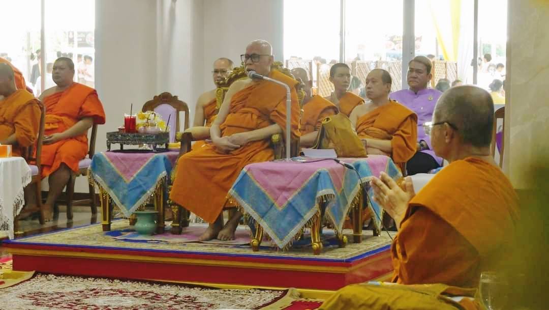 “สมเด็จใหญ่” วัดไตรมิตรฯ ประธานพิธีรับพัดสมณศักดิ์ “พระธรรมวชิรสุนทร” จจ.ลพบุรี ขณะที่ “อดีตปลัดมหาดไทยสองคน” และศิษยานุศิษย์ร่วมงานคับคั่ง