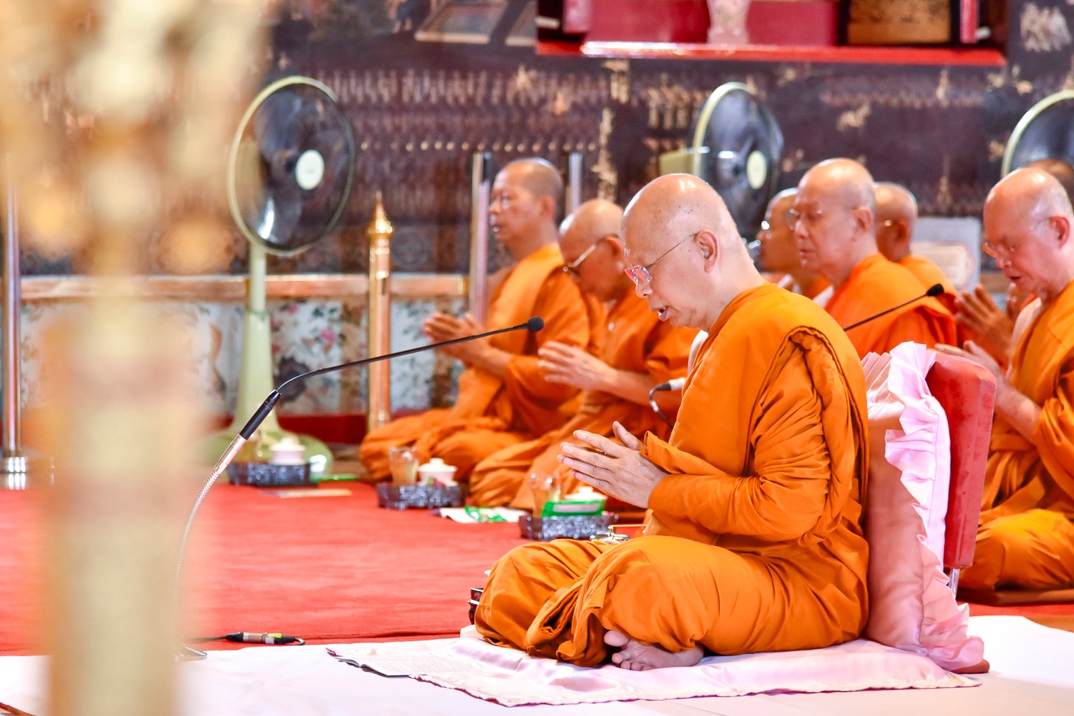 “พระพรหมดิลก-พระพรหมสิทธิ” ร่วมพิธีเจริญพระพุทธมนต์ถวายพระพรชัยมงคลแด่ พระบาทสมเด็จพระเจ้าอยู่หัว