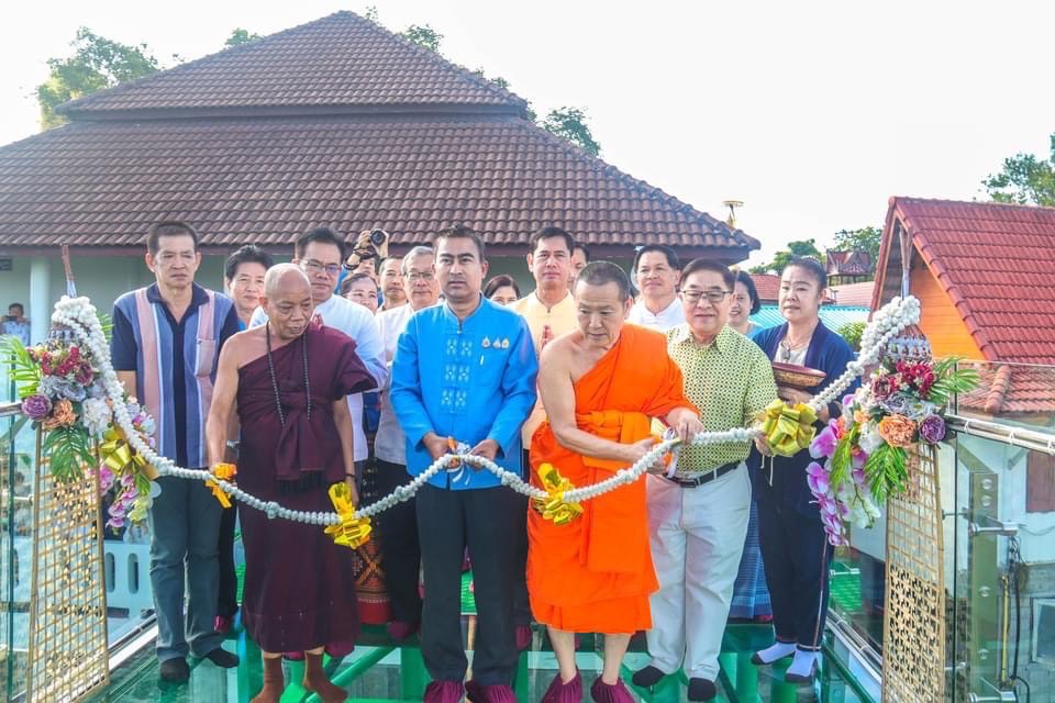 พ่อเมืองลำพูน นิมนต์ “พระเทพรัตนนายก” จจ.ลำพูน เปิด “สกายวอล์ค วัดดอยติ” ชูเป็นแลนด์มาร์คแห่งใหม่ของจังหวัด