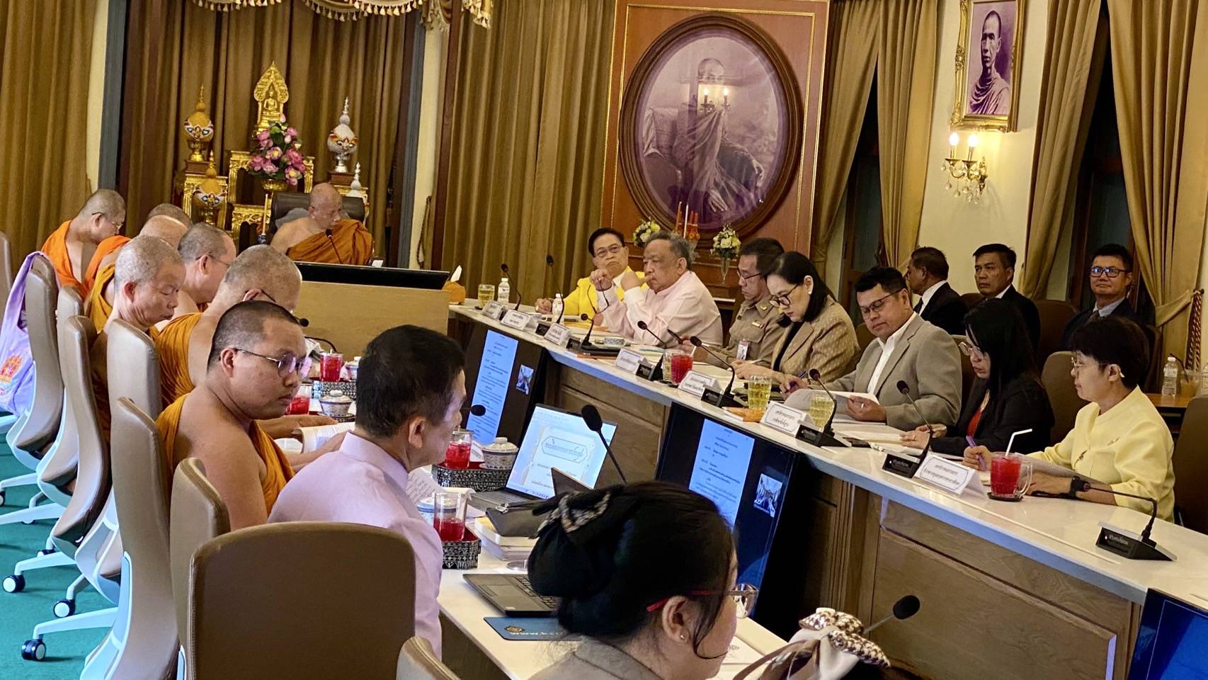 “พระธรรมวชิโรดม” เผยสำนักงบประมาณเร่งรัดการใช้จ่ายงบประมาณปี’68  พร้อมระบุต้นเดือนหน้าพร้อมโอนเงินให้สำนักเรียน1,941 แห่ง ทั่วประเทศ
