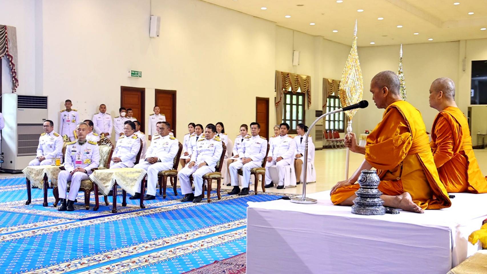 ในหลวง!! มีพระราชกระแสรับสั่งทรงอนุโมทนา “พระพรหมวัชรธีราจารย์ – พระเทพวัชรสารบัณฑิต”