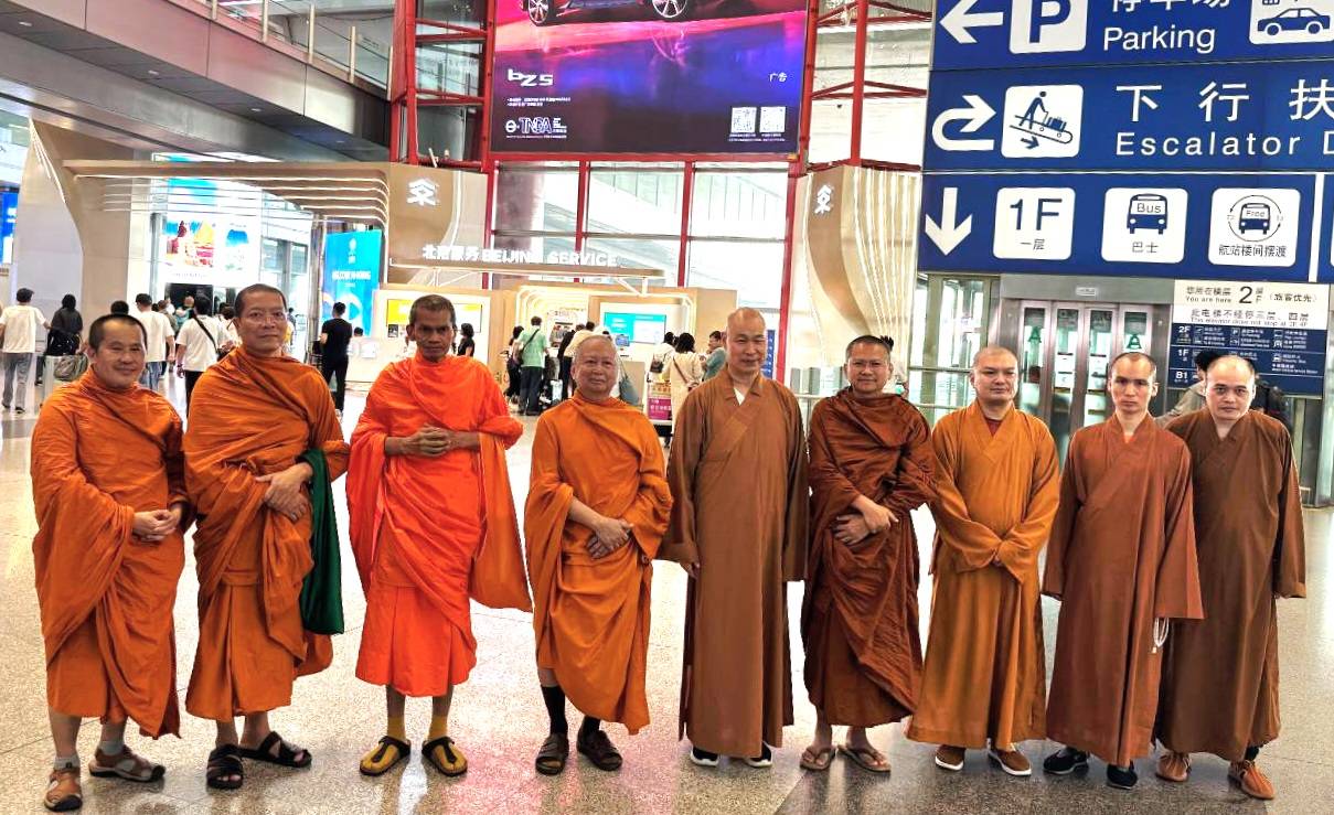 “พระพรหมบัณฑิต” พาคณะเยือนจีน เตรียมประชุมวันวิสาขบูชาโลกครั้งที่ 21