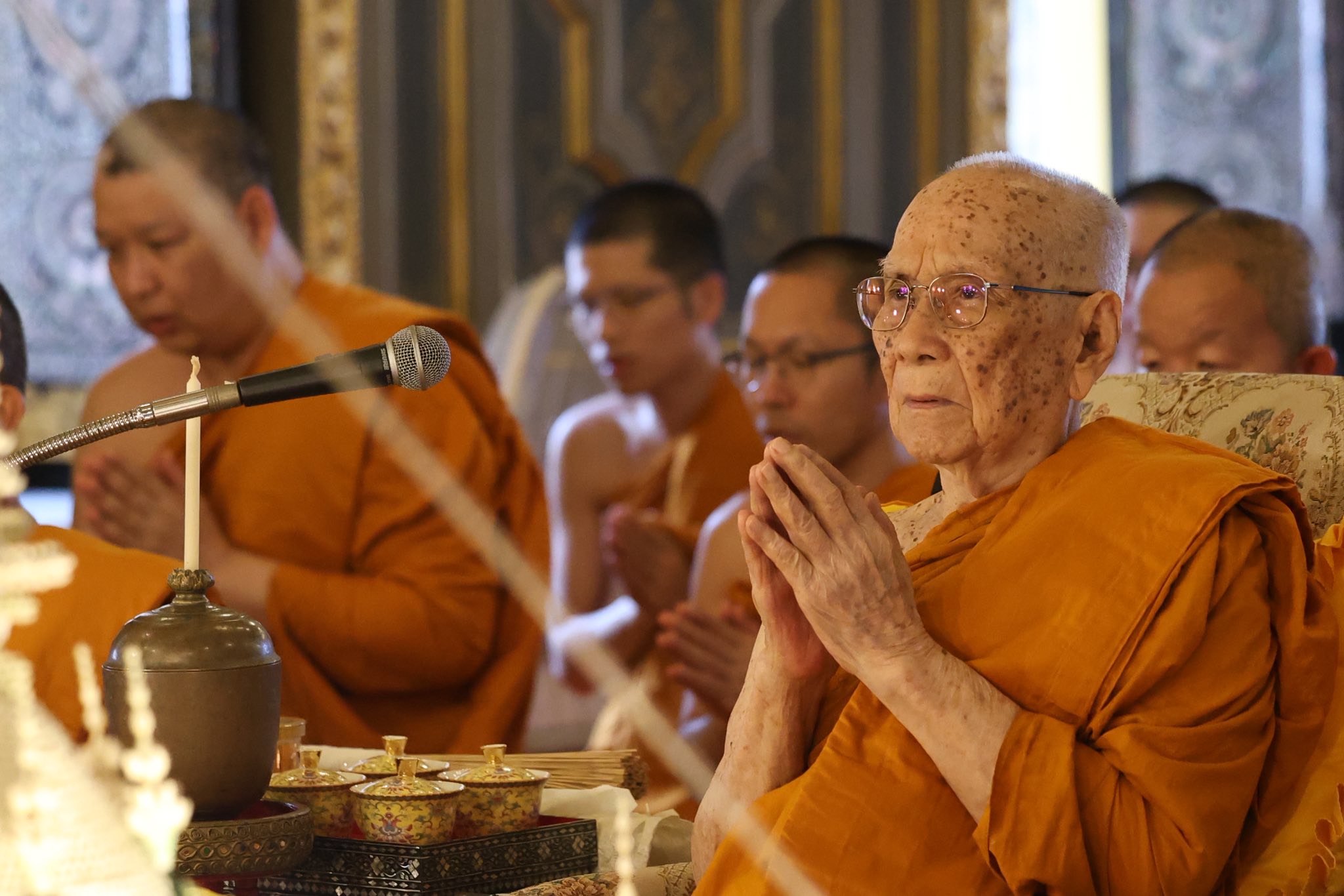 ด้วยพระบารมี “สังฆบิดร” ดับความกังวลพระสงฆ์ทั่วสังฆมณฑล