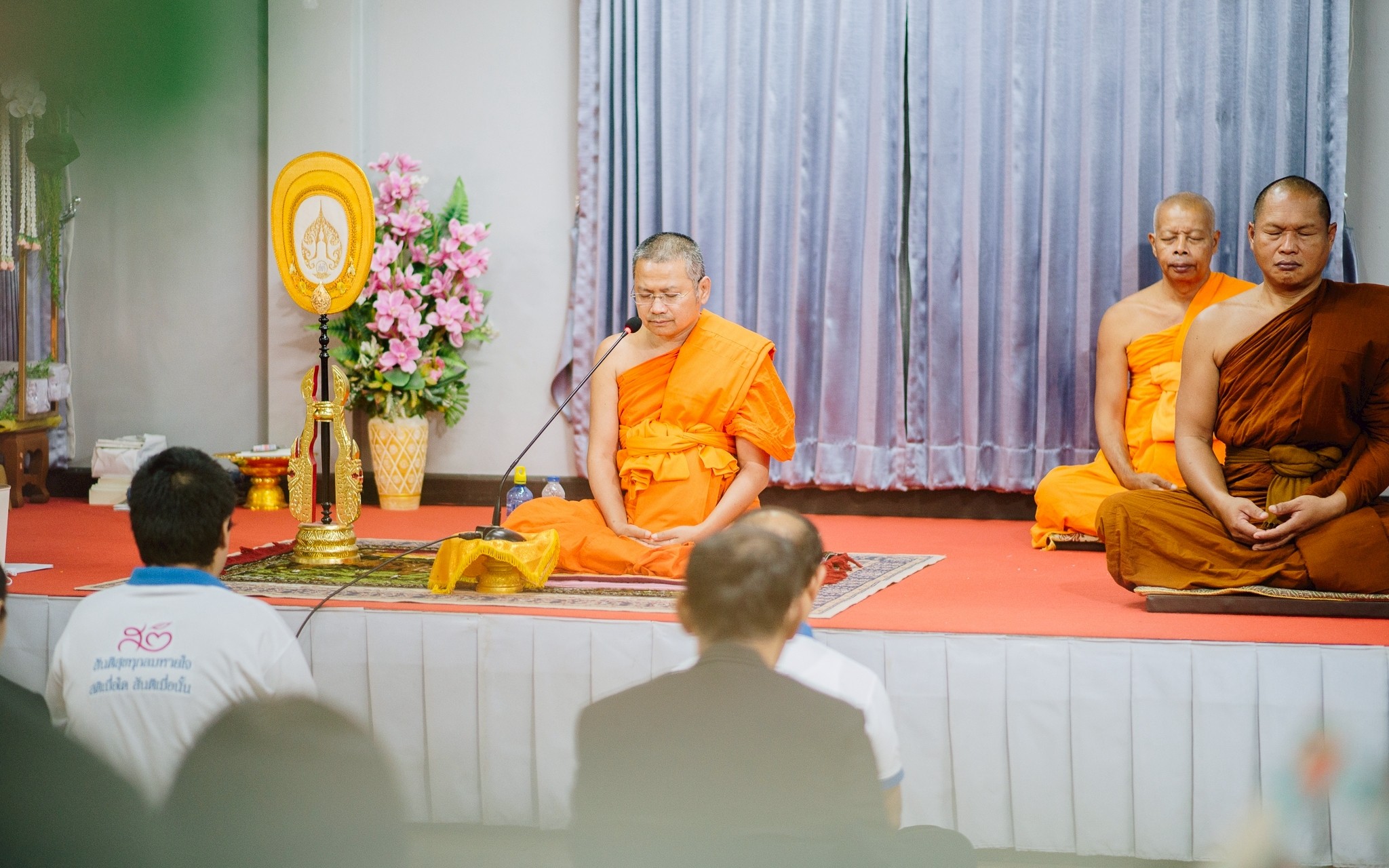 สืบเนื่องบทความ “เวทย์ บรรณกรกุล” เรื่อง “ผ้ากฐิน” 5 ข้อที่คนส่วนใหญ่ไม่รู้!! “เจ้าคุณหรรษา” เตรียมระดมนักวิชาการศาสนาสรุปประเด็นเสนอ “มหาเถรสมาคม” ชี้ขาด!!