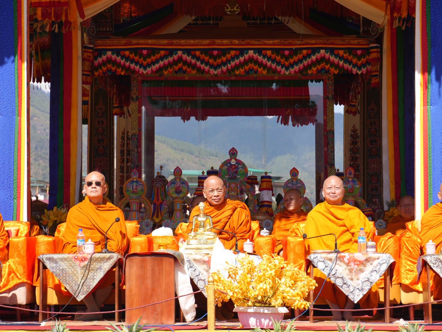 ภาพประวัติศาสตร์!! “สมเด็จชิน” พร้อมพระราชาคณะ เจริญพระพุทธมนต์ ประเทศภูฎาน