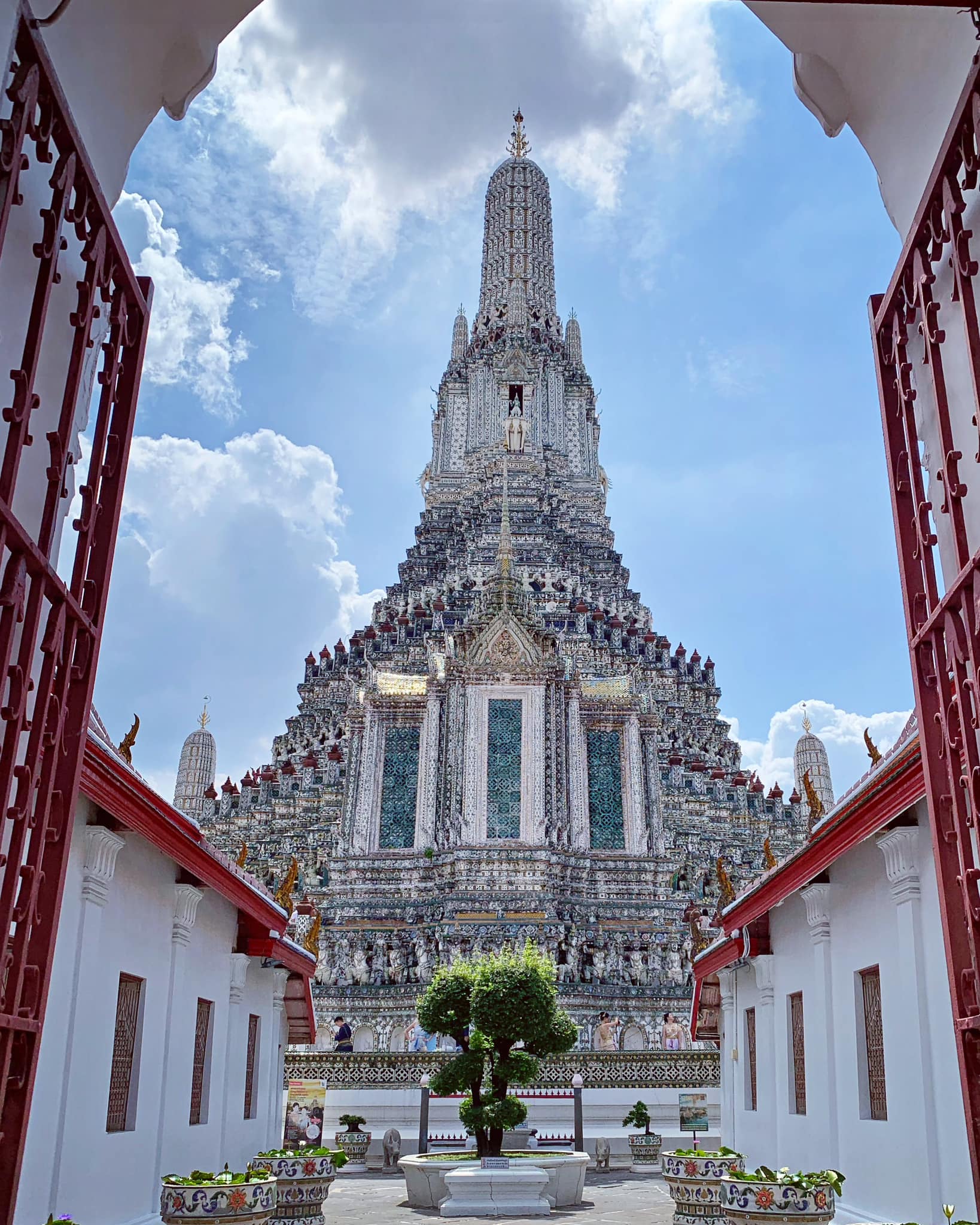 “วัดอรุณราชวราราม” ออกแถลงการณ์ หลังเกิดมีช่างภาพประจำถิ่นกระทบกระทั่งกับนักท่องเที่ยว