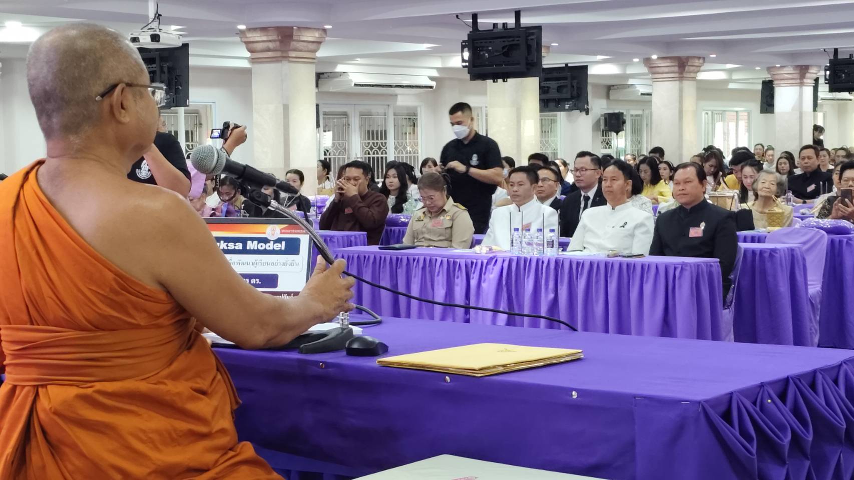 “วินิตศึกษาโมเดล”ฉายผลงานปั้น “ลูกพระพุทธเจ้า” จากดินสู่ดาวจรัสแสง!!