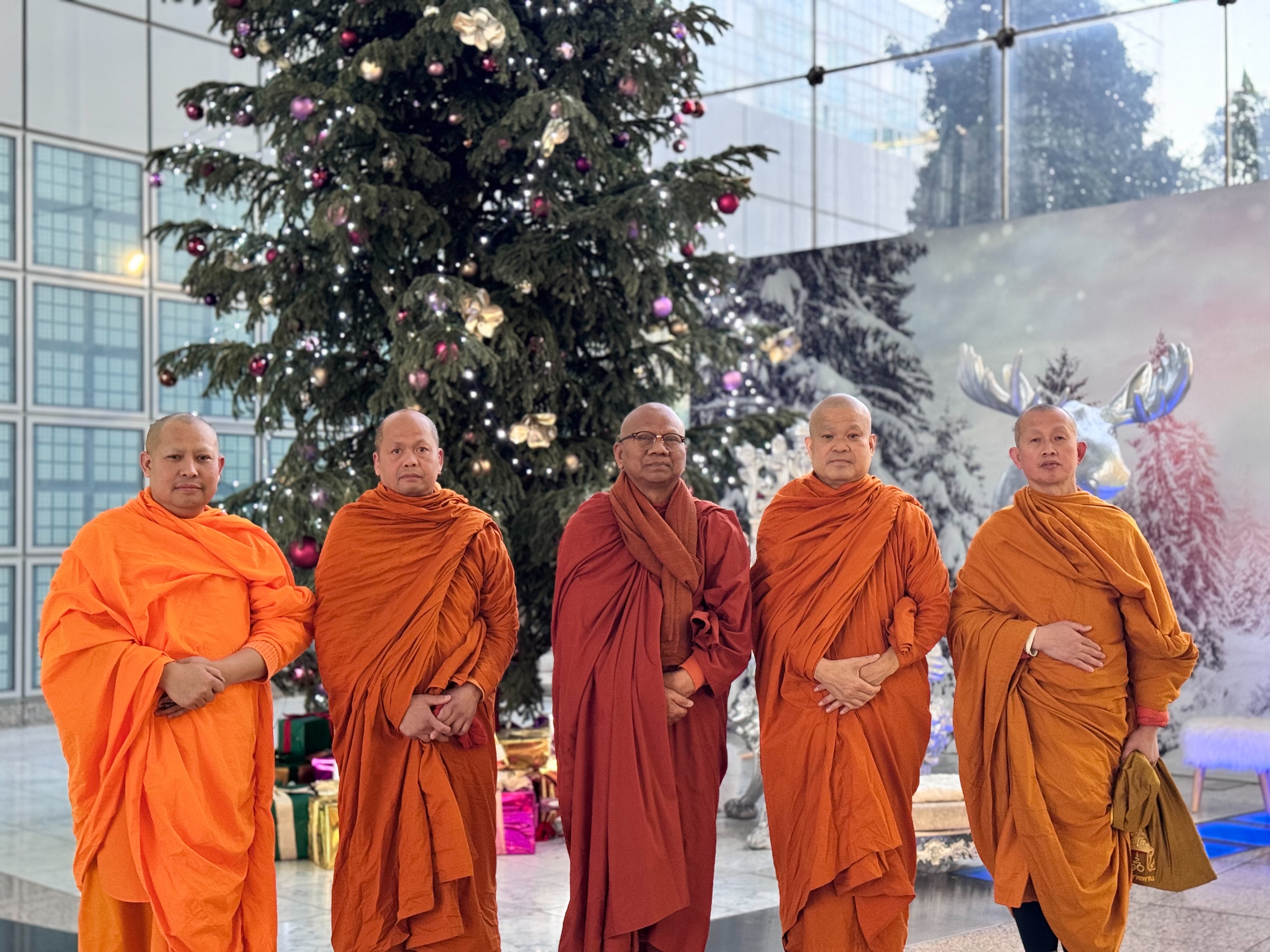 “เจ้าคุณประสาร” ประชุมเข้ม 7 ประเด็น กับ “องค์กรพระธรรมทูตยุโรป”