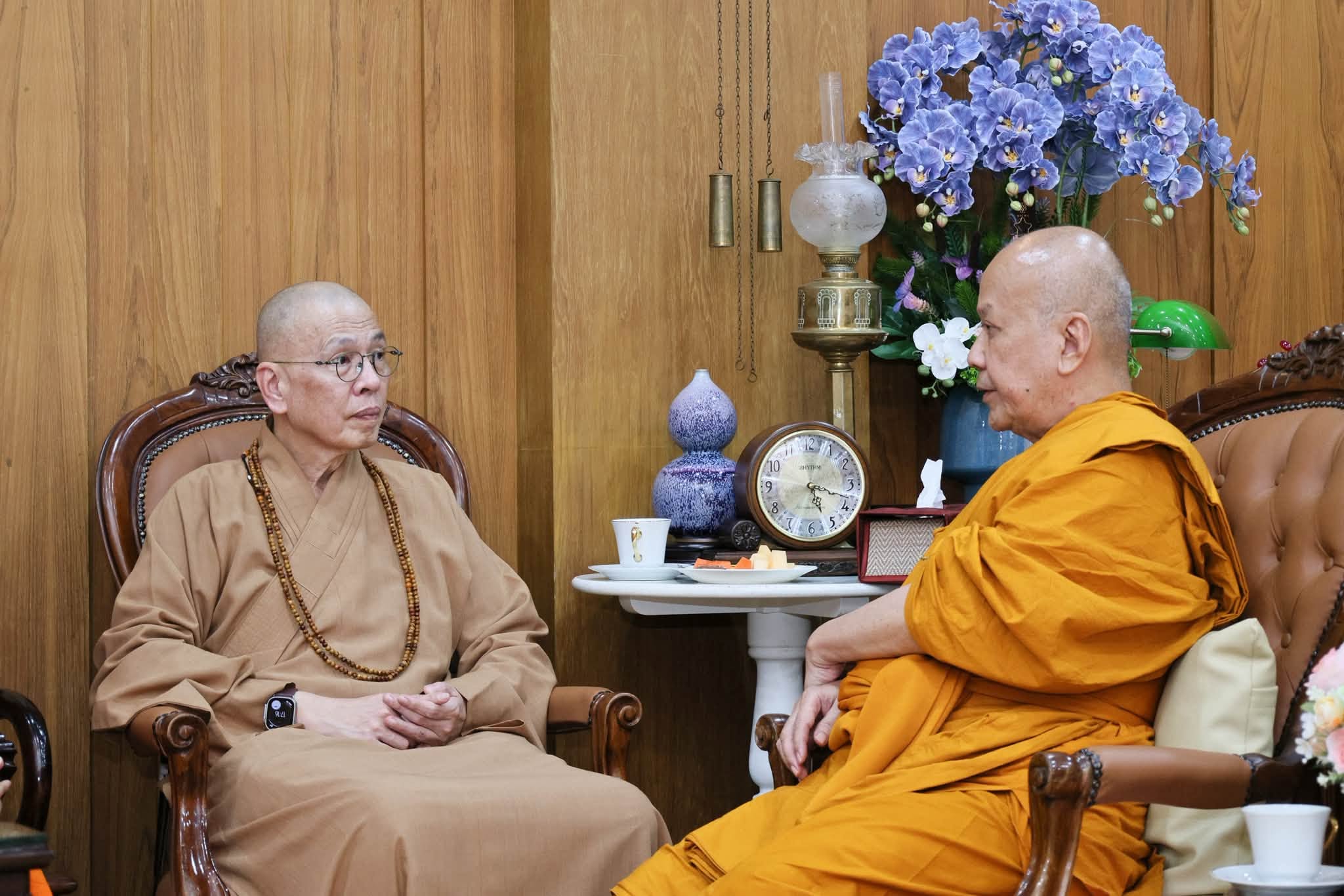 พระอาจารย์หมิงยี่ ถวายมุทิตาสักการะแด่ “สมเด็จพระวชิรสิทธาจารย์” สานสายสัมพันธ์พระพุทธศาสนาเถรวาท–มหายานกว่า ๔๐ ปี